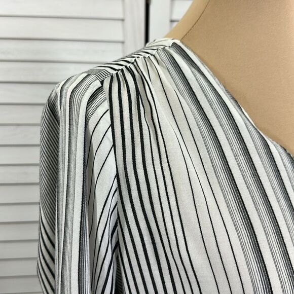 Ivanka Trump Top Size Large Bell Sleeve Stripe - Picture 5 of 10